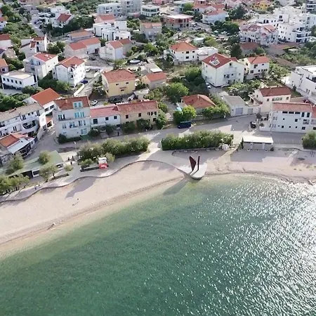 Ana, Wake Up To The Sea, Balcony, Terrace, Garden & Parking, - Dalmatia Murter