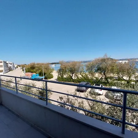 Ana, Wake Up To The Sea, Balcony, Terrace, Garden & Parking, - Dalmatia Appartamento