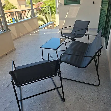 Ana, Wake Up To The Sea, Balcony, Terrace, Garden & Parking, - Dalmatia Murter