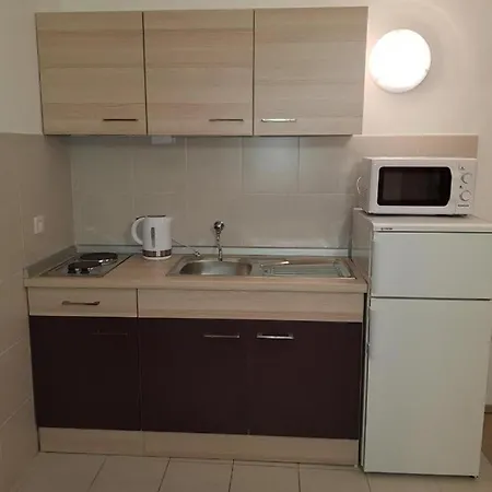 Appartamento Ana, Wake Up To The Sea, Balcony, Terrace, Garden & Parking, - Dalmatia Murter